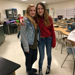 Meet your Posher, Elizabeth